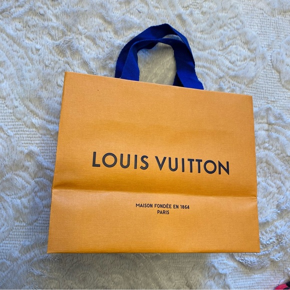 Louis Vuitton Small Paper Gift Bag - Picture 2 of 6